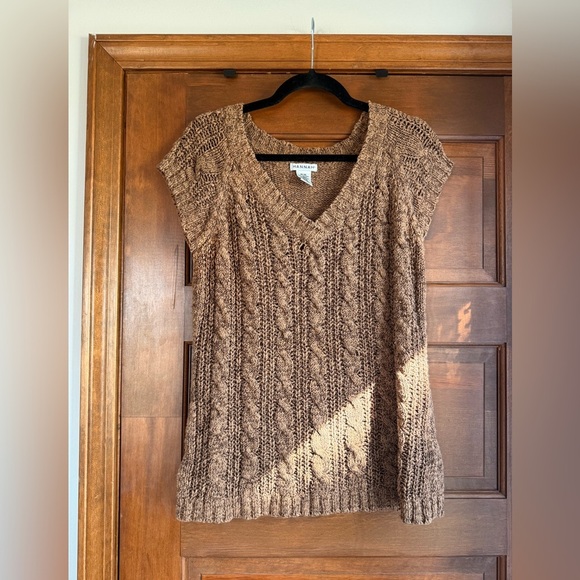 Vintage Knit Short Sleeve Sweater 🐻 - Picture 1 of 3